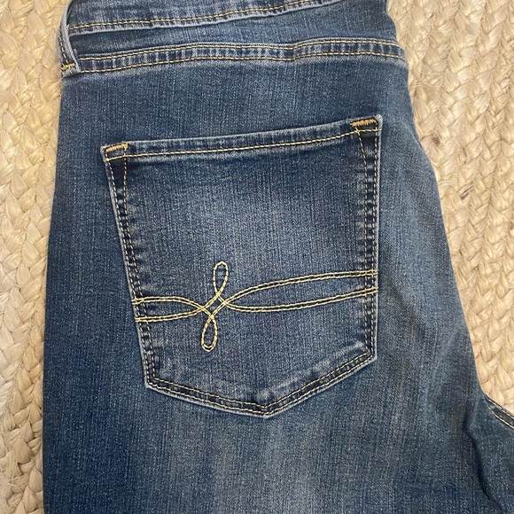 Medium Wash Jeans - Picture 3 of 4